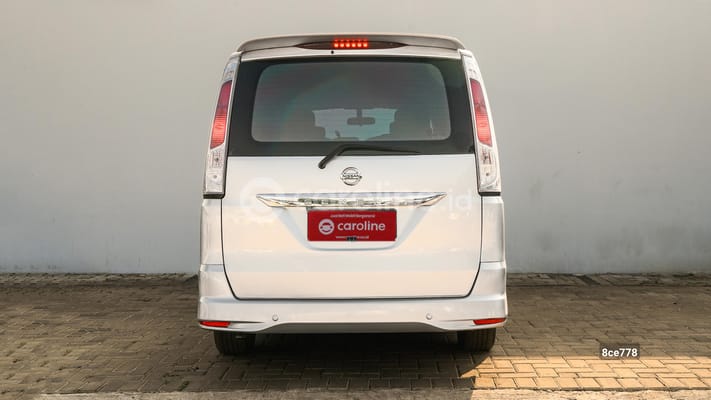 Nissan Serena 2013