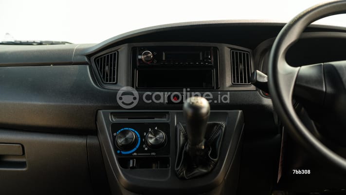 Daihatsu Sigra 2025