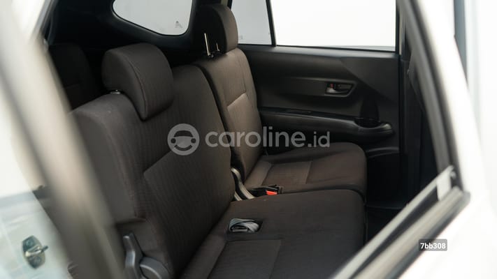 Daihatsu Sigra 2025