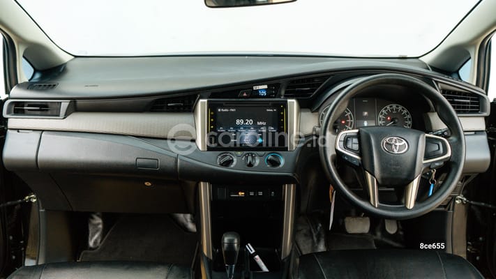 Toyota Innova 2021