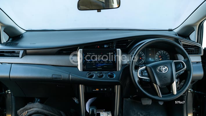 Toyota Innova 2021
