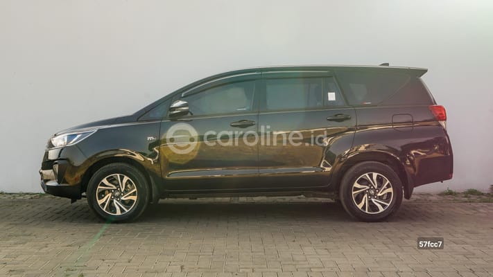 Toyota Innova 2021
