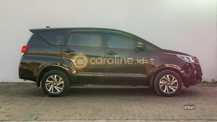 Toyota Innova 2021