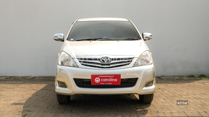 Toyota Innova 2010