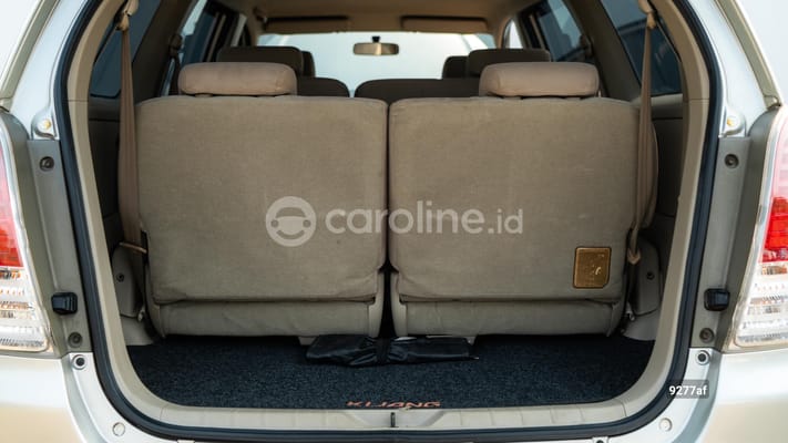 Toyota Innova 2010