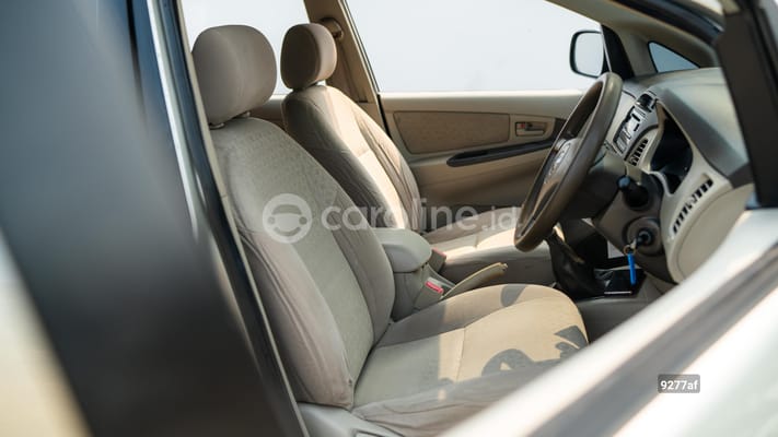 Toyota Innova 2010
