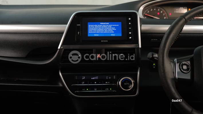 Toyota Sienta 2016