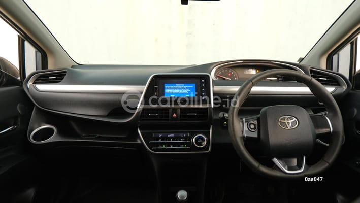 Toyota Sienta 2016