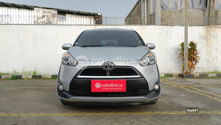 Toyota Sienta 2016