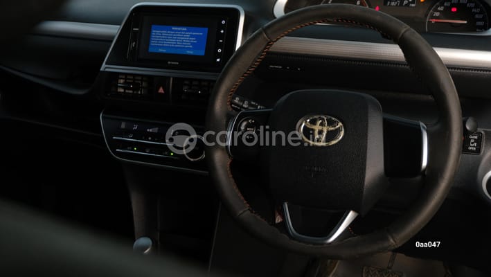 Toyota Sienta 2016