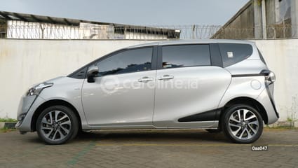 Jual Mobil Toyota Sienta V 1.5 2016 Bekas Kota Bandung