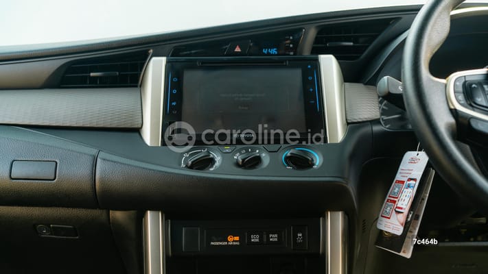 Toyota Innova 2021