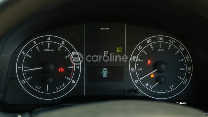 Toyota Innova 2021
