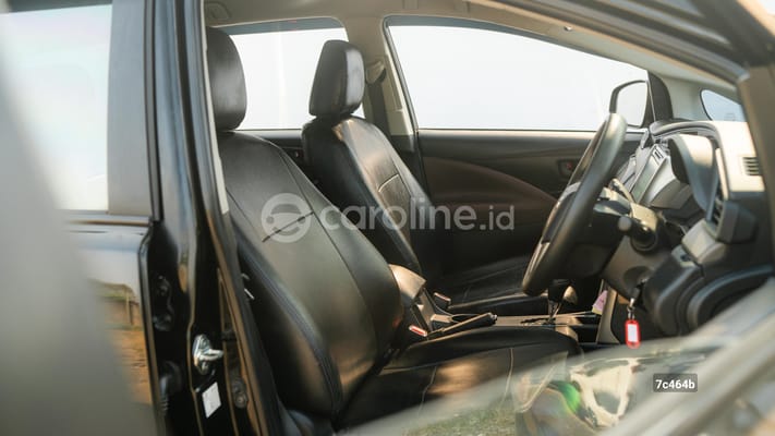 Toyota Innova 2021
