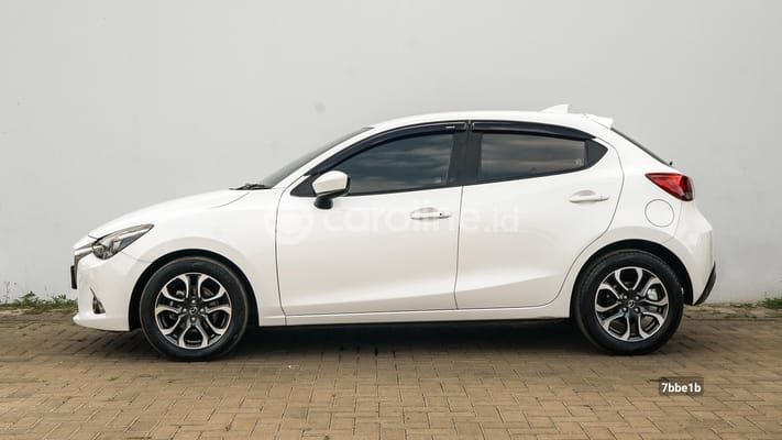 Mazda Mazda 2017