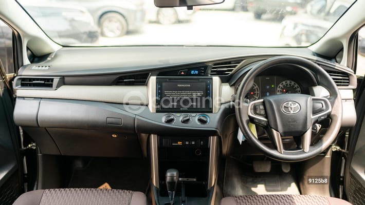 Toyota Innova 2021