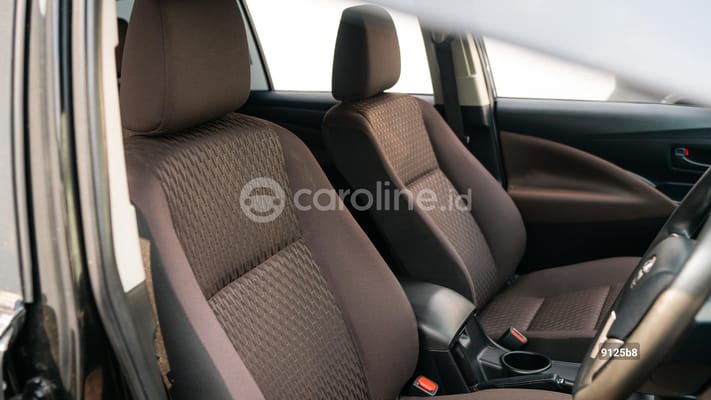 Toyota Innova 2021