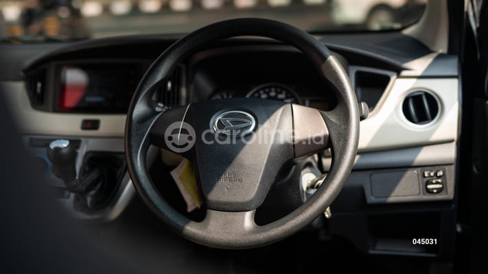 Daihatsu Sigra 2021