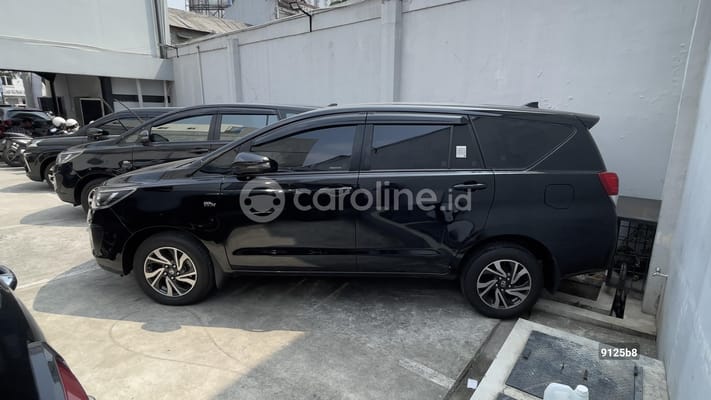 Toyota Innova 2021