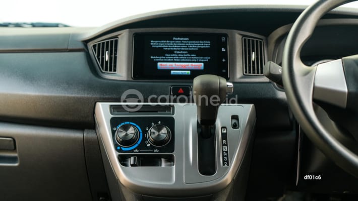 Daihatsu Sigra 2025
