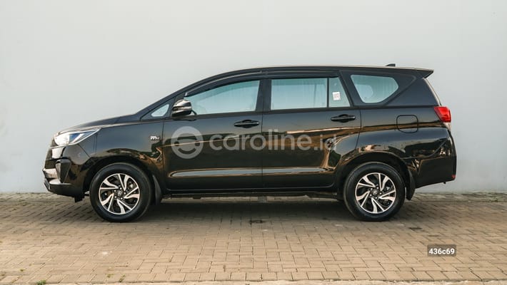 Toyota Innova 2021