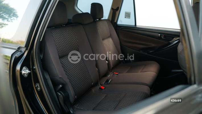 Toyota Innova 2021