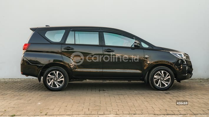 Toyota Innova 2021