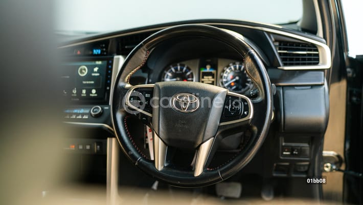 Toyota Innova 2021