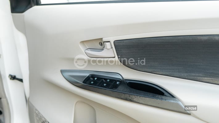 Daihatsu Xenia 2021