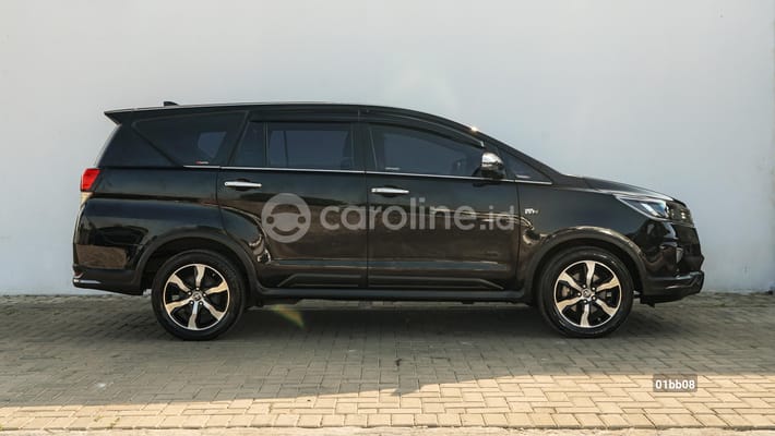 Toyota Innova 2021