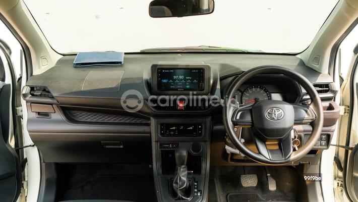 Toyota Avanza 2024