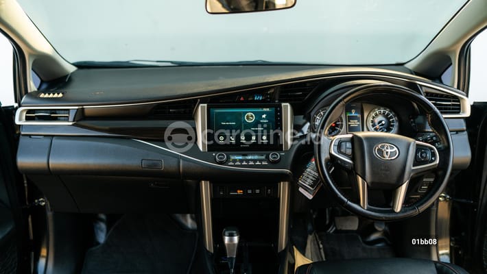 Toyota Innova 2021