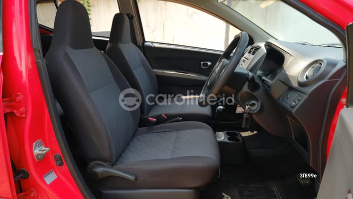 Daihatsu Ayla 2015