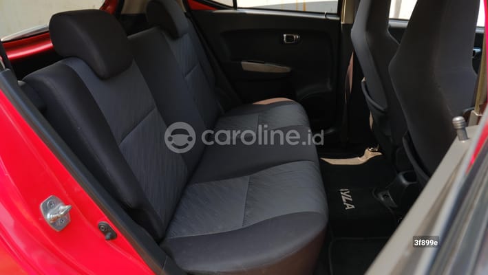 Daihatsu Ayla 2015