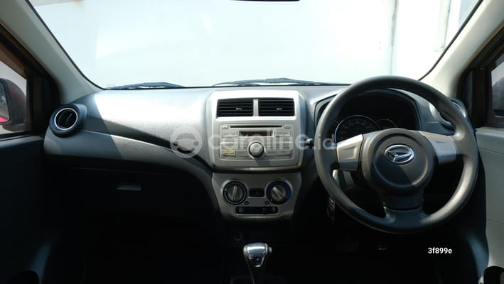Daihatsu Ayla 2015