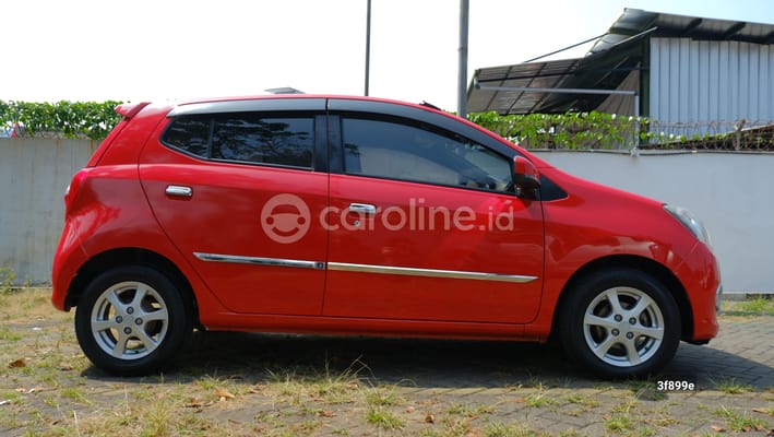 Daihatsu Ayla 2015