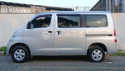 Jual Mobil Daihatsu Gran max 1.3 D MINIBUS 2020 Bekas Kota Bandung