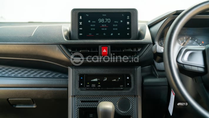 Daihatsu Xenia 2023