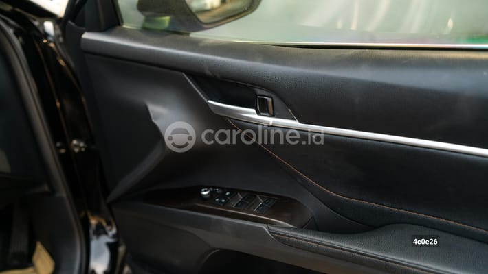 Toyota Camry 2021