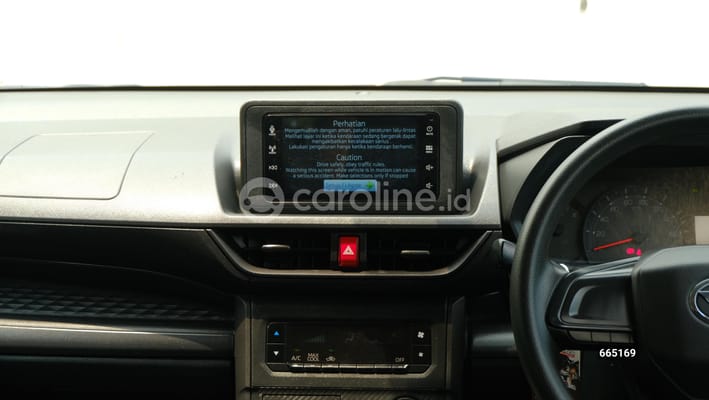 Daihatsu Xenia 2024