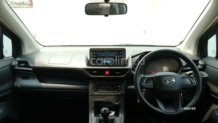 Daihatsu Xenia 2024