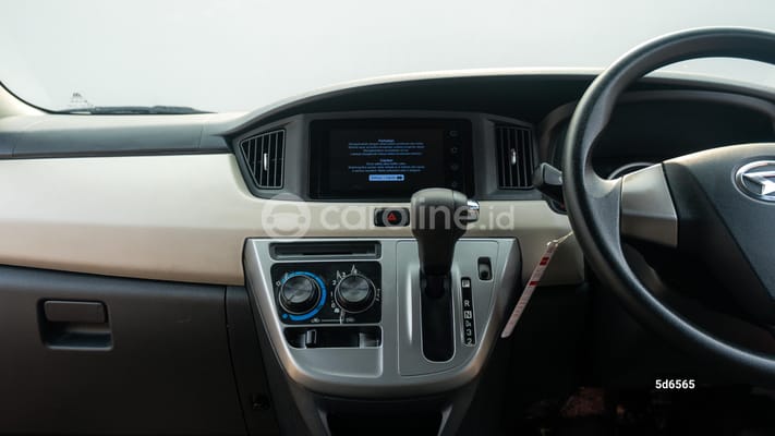 Daihatsu Sigra 2022