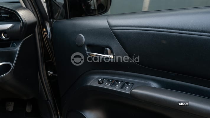 Toyota Sienta 2017