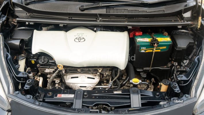 Toyota Sienta 2017