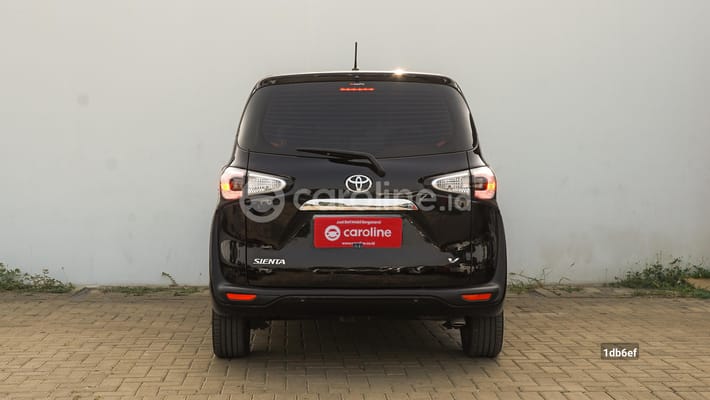 Toyota Sienta 2017