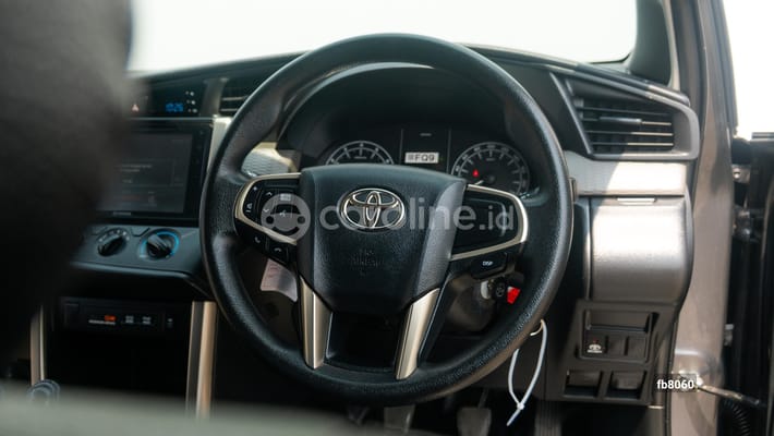 Toyota Innova 2022
