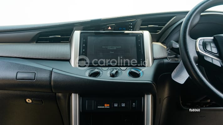 Toyota Innova 2022