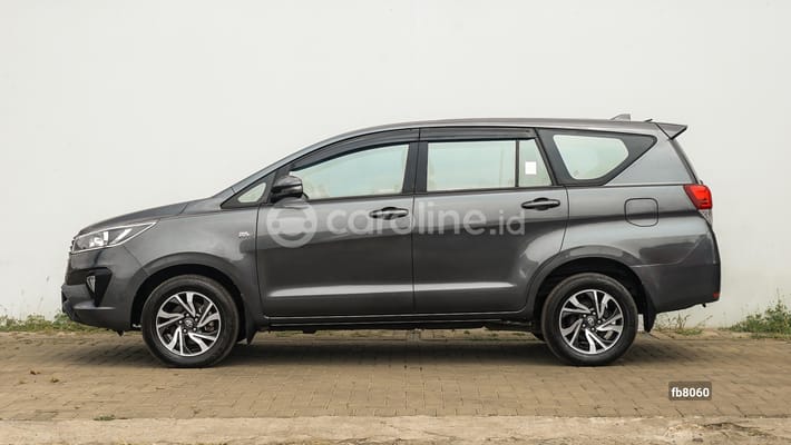 Toyota Innova 2022