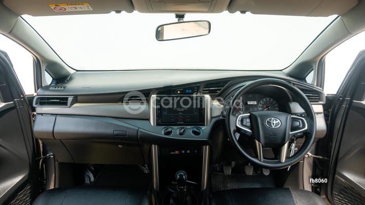 Toyota Innova 2022