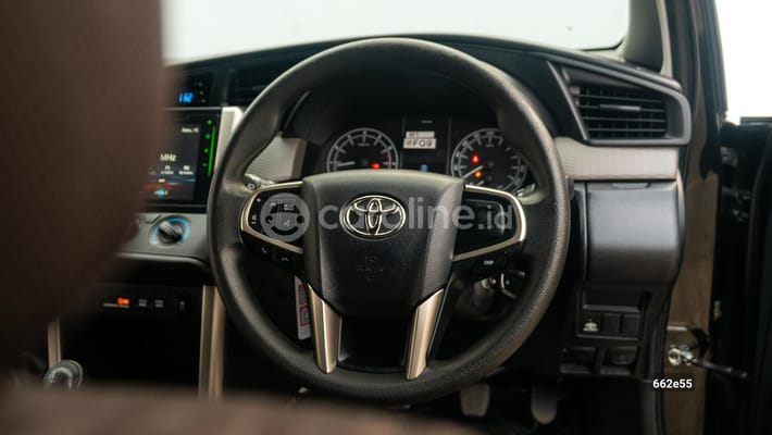 Toyota Innova 2022